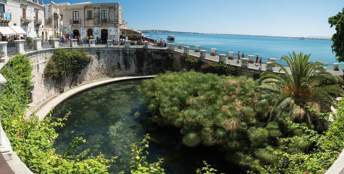 Terrazza Dei Mori - Seaview Terrace In Ortigia Daire Siraküza Dış mekan fotoğraf